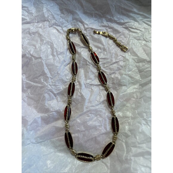 Monet Deep Red Enameled Necklace 16-18 Inches Gold Tone Extenders Signed - Picture 5 of 10